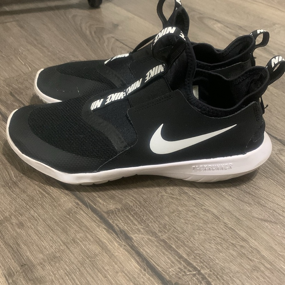 Nike Flex Runner - image 2